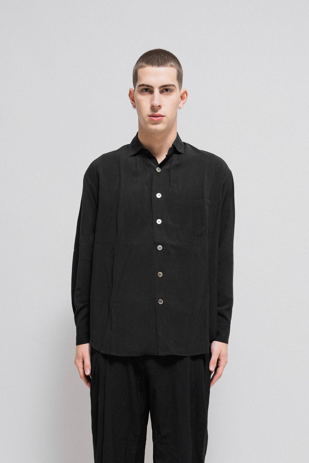 YOHJI YAMAMOTO POUR HOMME - Large rayon shirt with pearly buttons