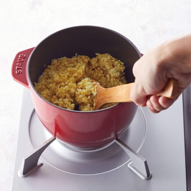 LOHACO - ストウブ Staub ラ ココット de GOHAN S ブラック 12cm 1個