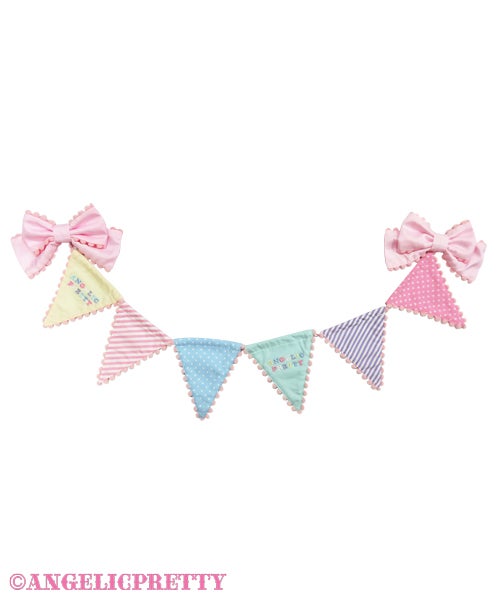 Happy Garland Brooch by Angelic Pretty