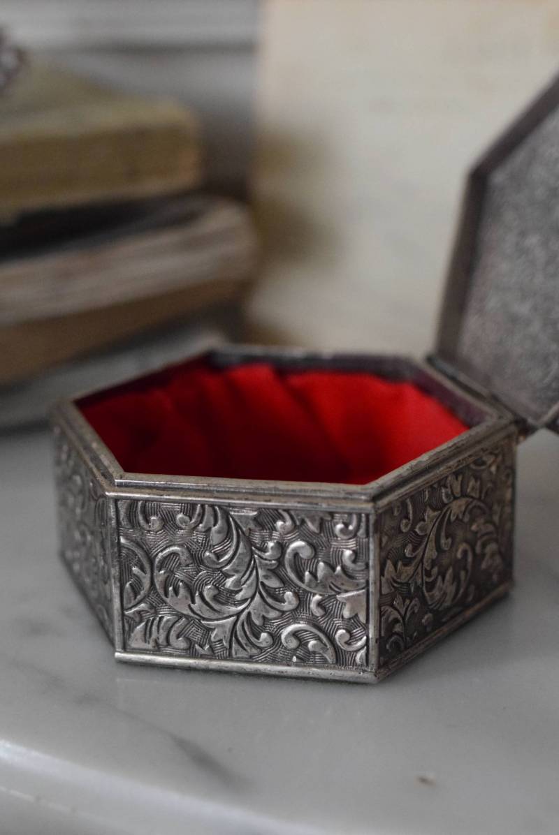 ジュエリーボックス.六角形 シルバープレート フランスアンティーク雑貨