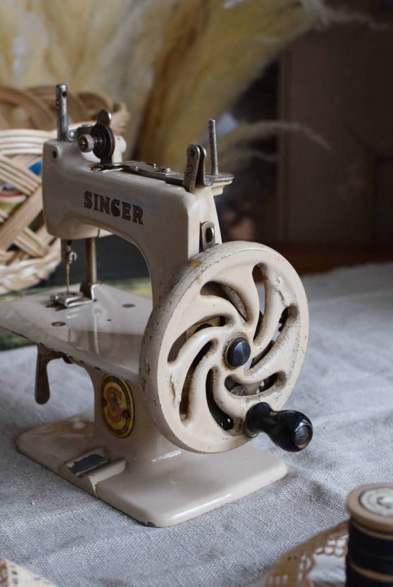 ヴィンテージディスプレイ SINGER トイミシン インテリア
