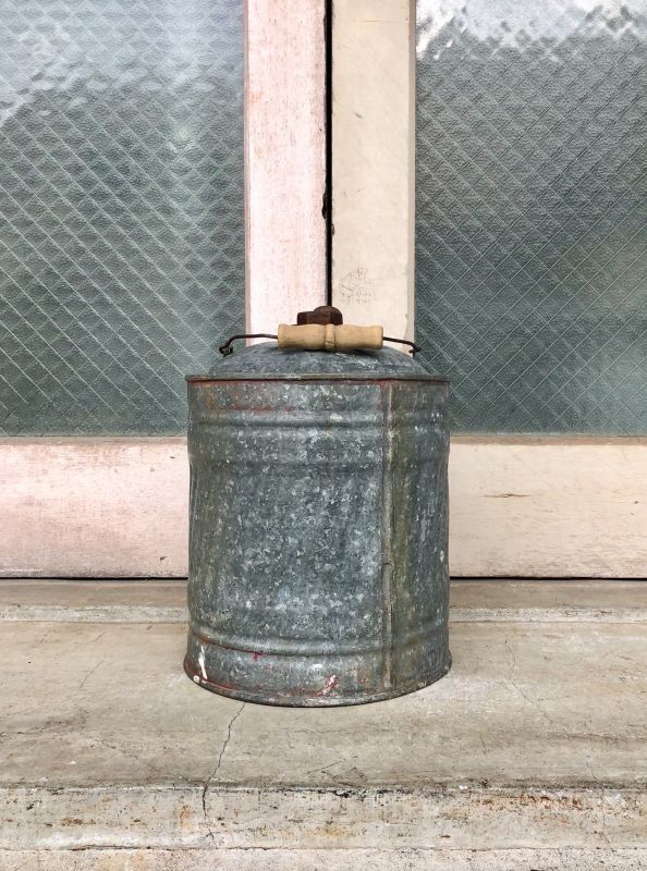 ガソリン缶 ケロシン缶 灯油缶 携行缶 ウッドハンドル ブリキ ティン 2