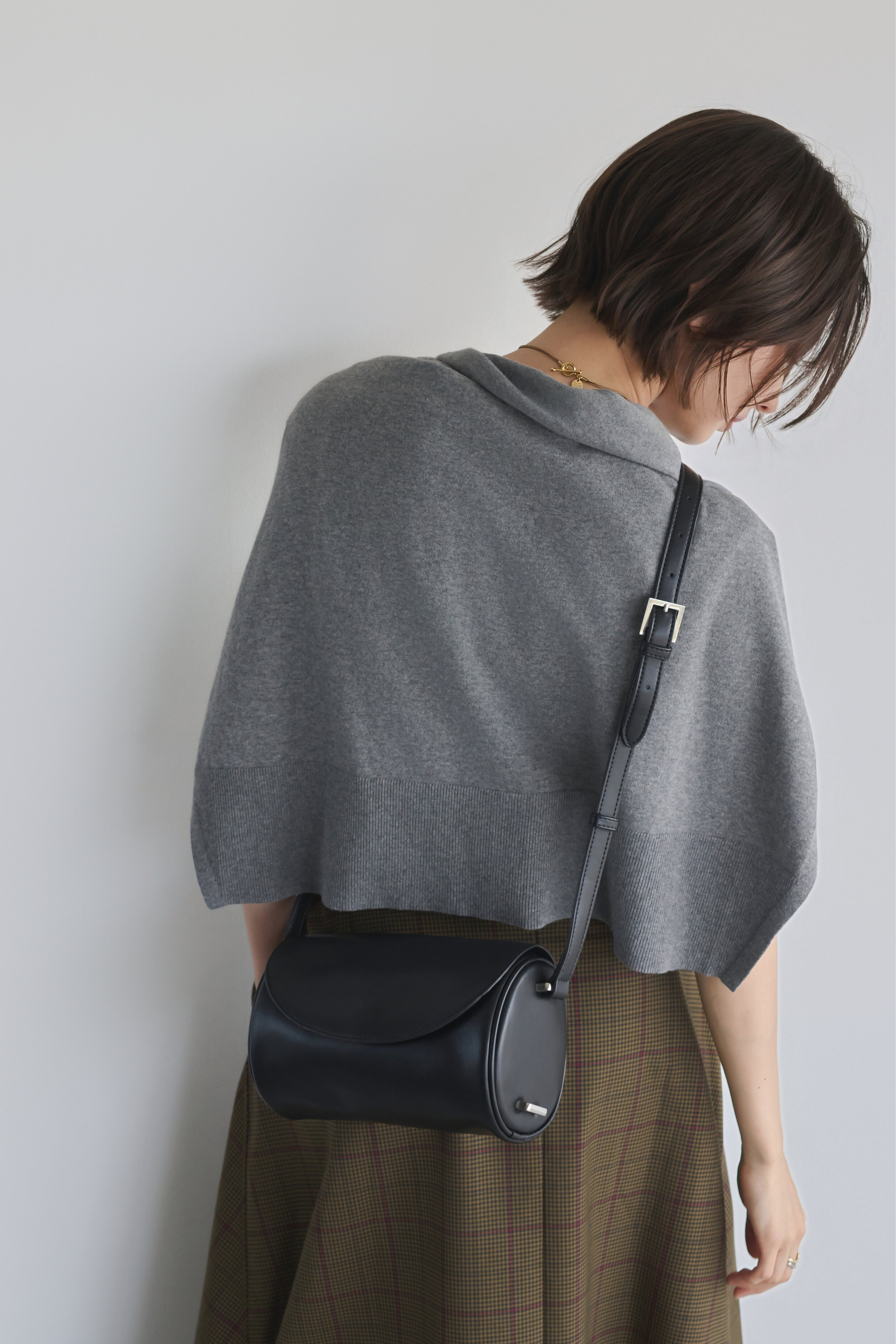 国産アップルレザー製「Apple 2Way Half-moon Bag」| LOVST TOKYO