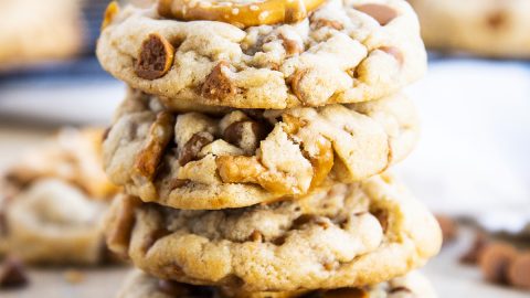 Pretzel-Cinnamon-Chip-Cookies-