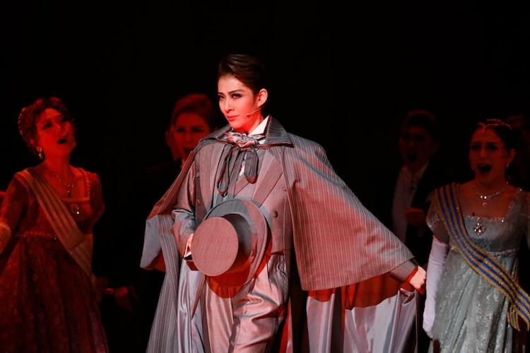 宝塚歌劇団花組が7年ぶり博多座へ、永久輝せあ＆星空美咲「マジシャン