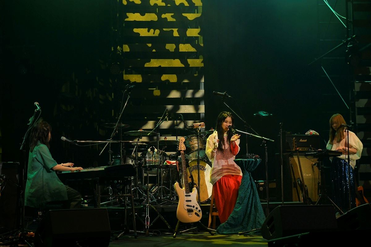 赤い公園ラストライブ映像作品の詳細発表、初回盤に津野米咲の未発表