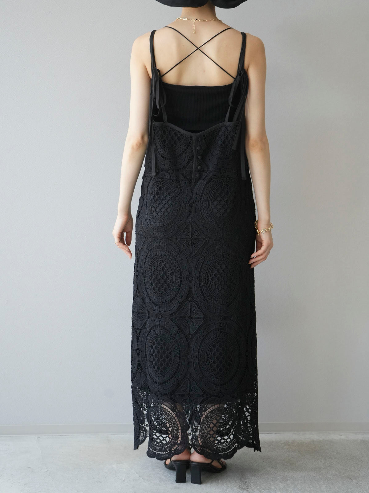 予約]ケミカルレースキャミワンピース/ブラック – Lumier