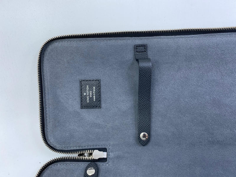 Louis Vuitton Men's Tie Case Taiga Ardoise M30302 – Luxuria & Co.