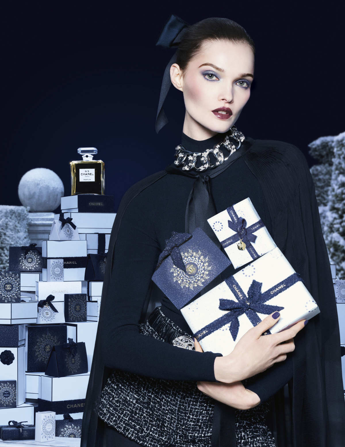 Chanel Holiday 2025: Enchanted Symbols Illuminate Fragrance Gifts