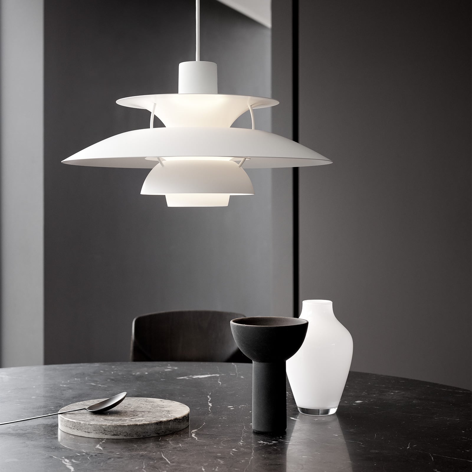 Louis Poulsen PH 5 hanging light, monochrome white | Lights.co.uk