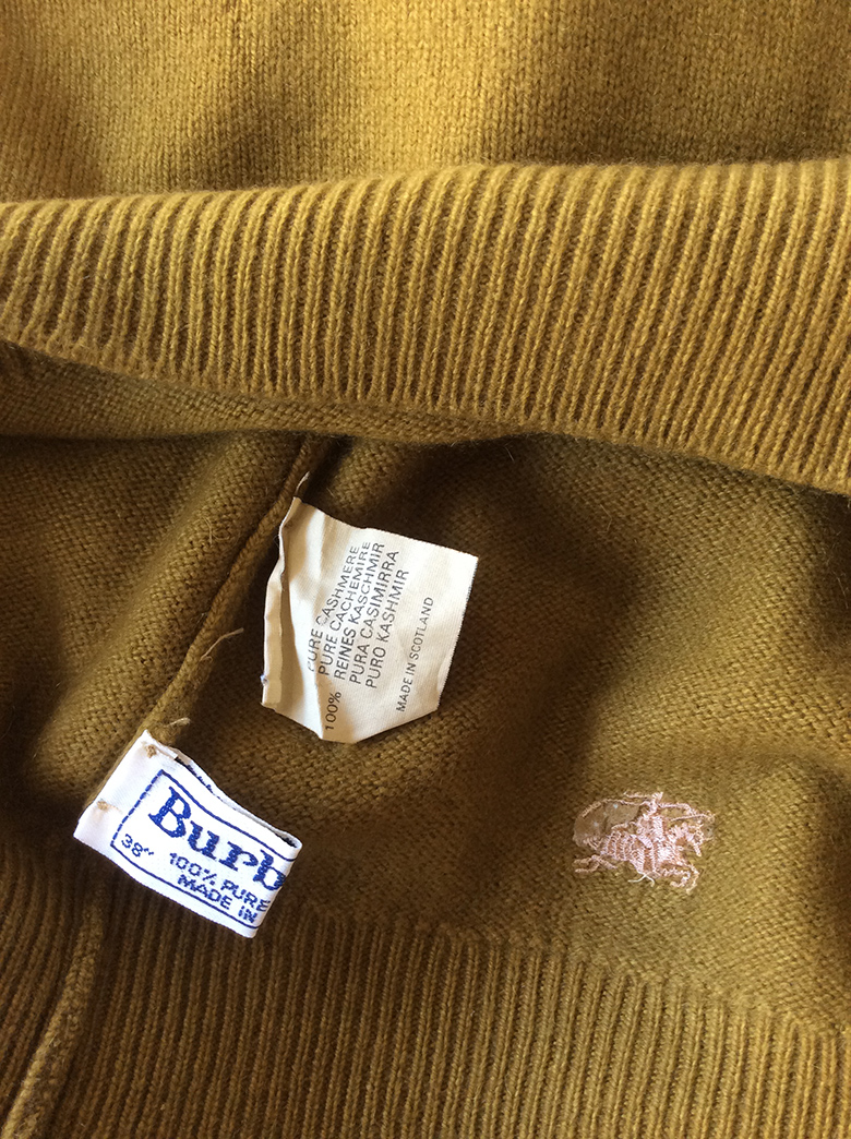 バーバリーのヴィンテージカシミアセーター 1970-1980's British