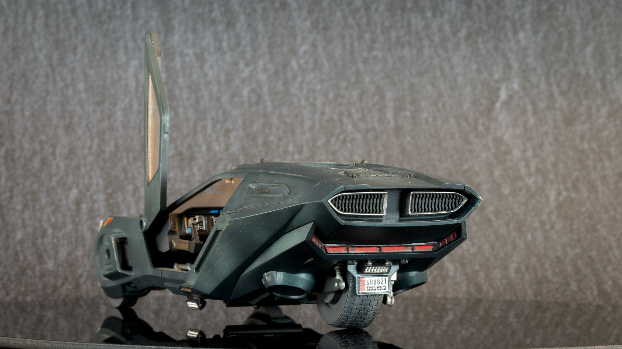 ブレードランナー2049/ K's Spinner Kのスピナー 1/32 プラモデルキット