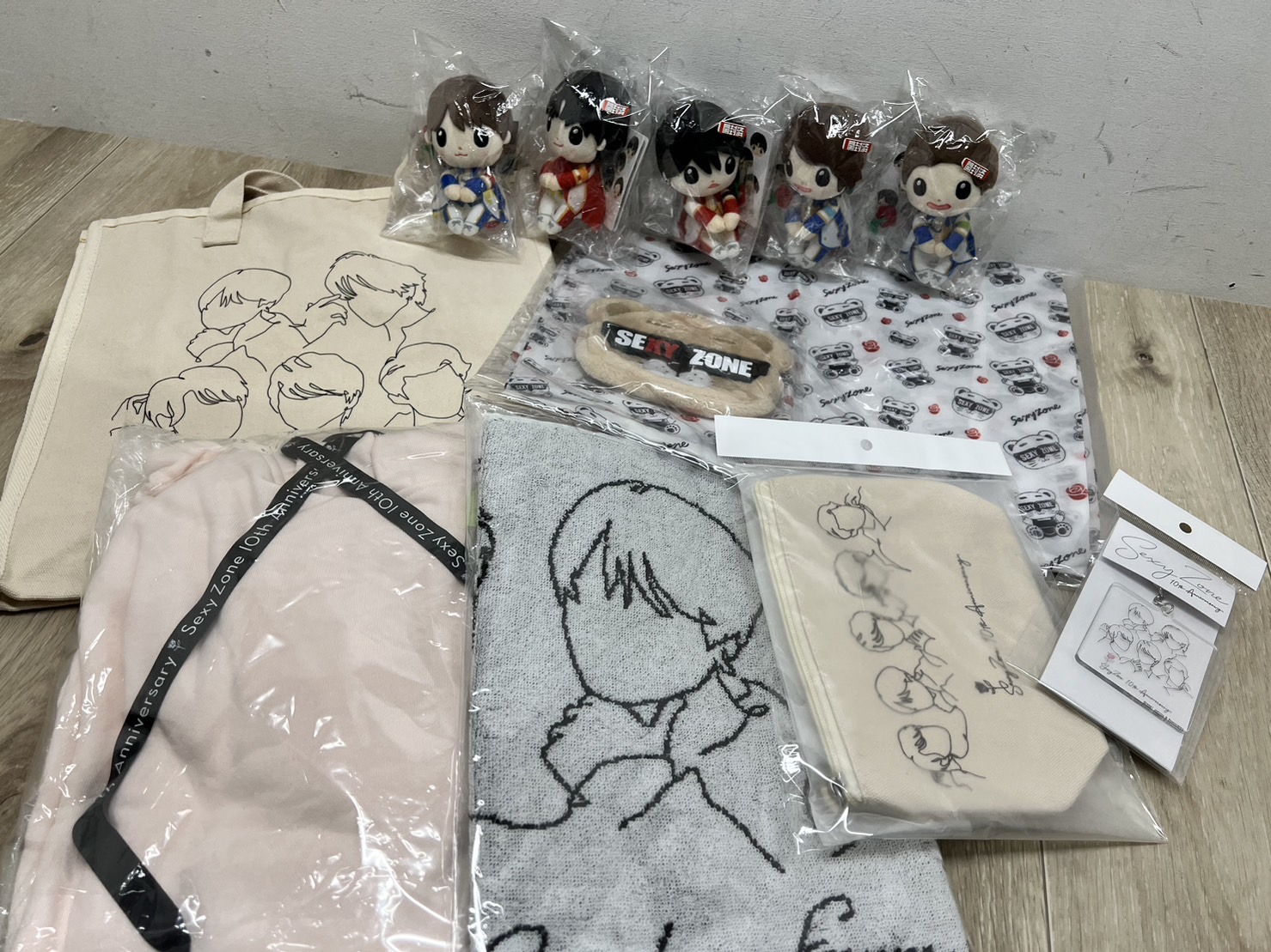 アイドル】SexyZoneグッズお売りいただきました！□ - 万代書店 高崎店