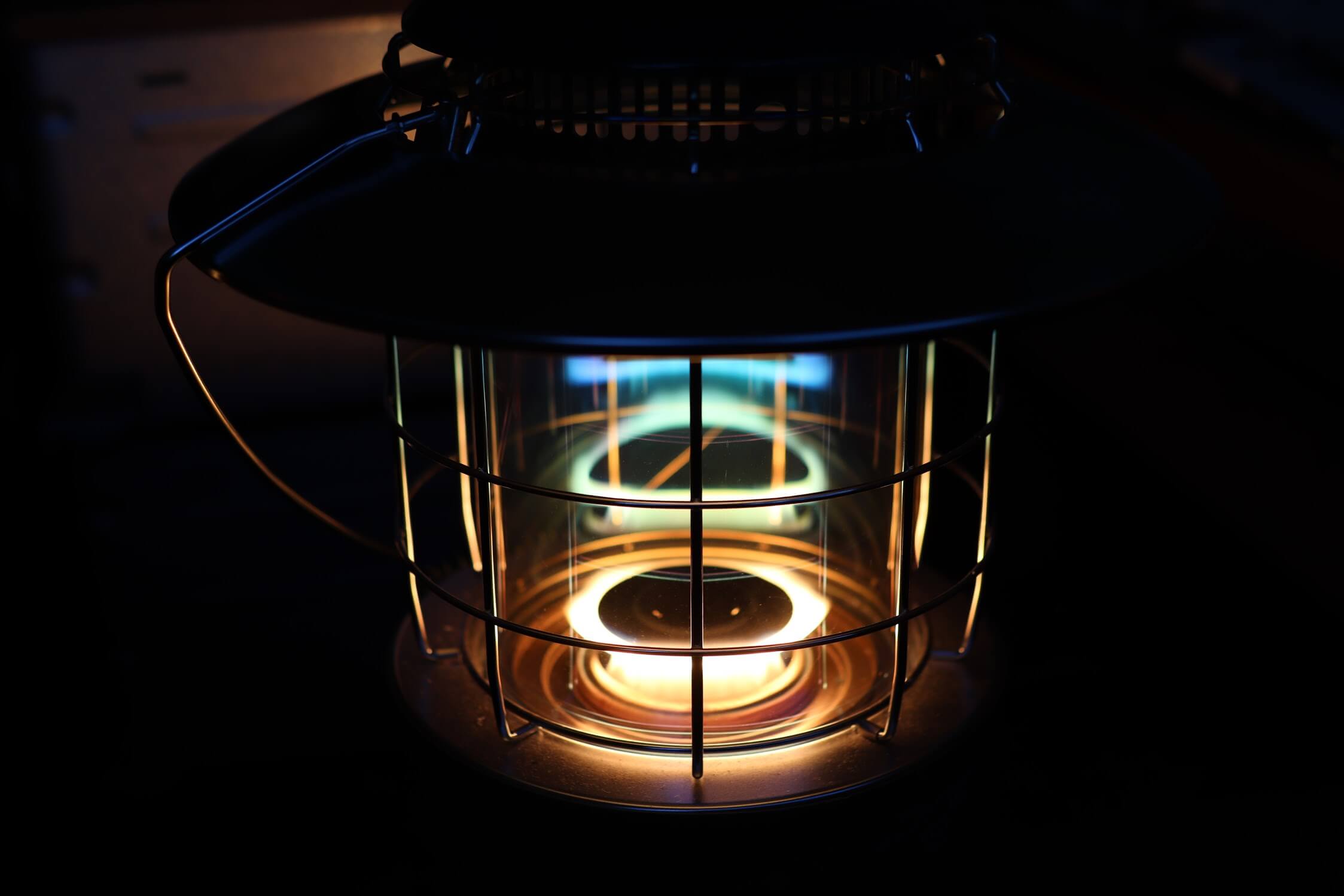 冬キャンプ用]トヨトミ レインボーストーブRL-250-G レビュー。光と熱