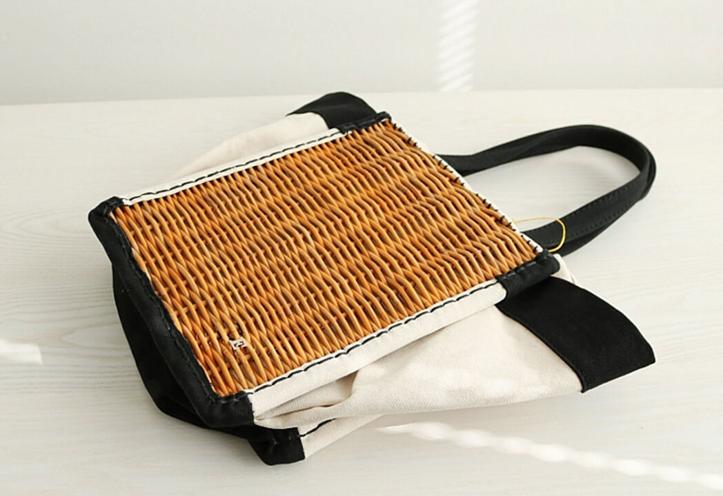 ebagos キャンバス・カゴ付きトート M 防水キャンバス×紅籐 IVORY