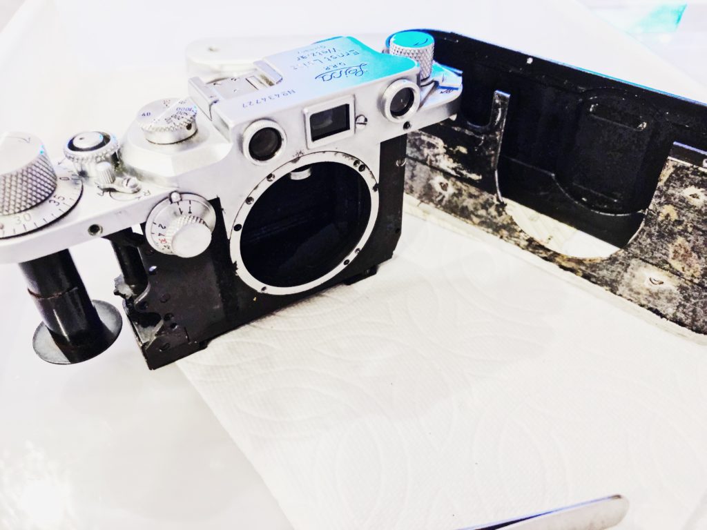 安価でオススメなライカのフィルムカメラ Leica IIIc(と少し分解整備