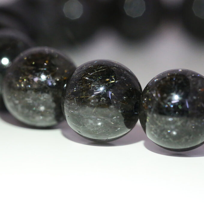 珍しい本当のブラックルチルクォーツ - 石の音ブログ