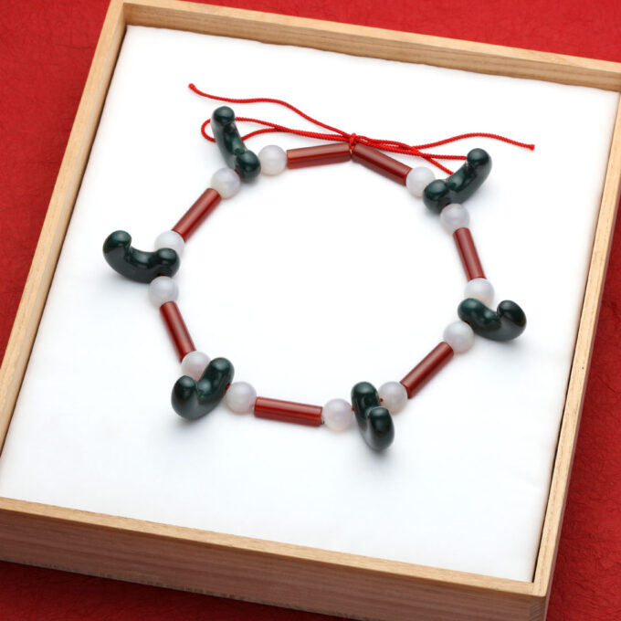 日本のこころ 『出雲型勾玉』 - 石の音ブログ