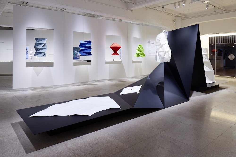 132 5. ISSEY MIYAKE「折りから生まれる かたちと思考」展 東京・銀座