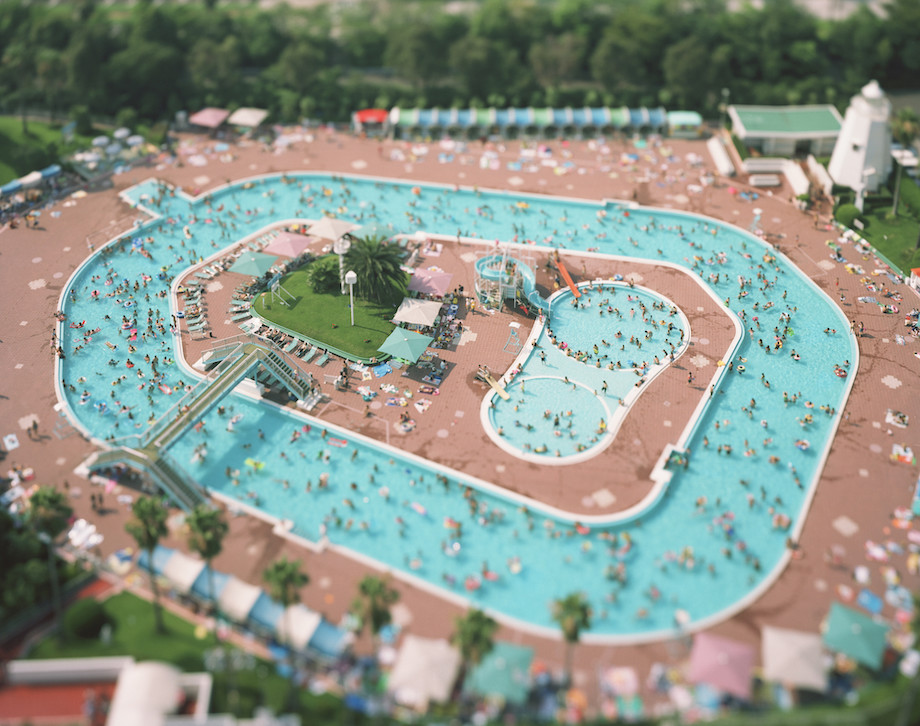 初の大規模個展「本城直季 (un)real utopia」東京都写真美術館にて開催