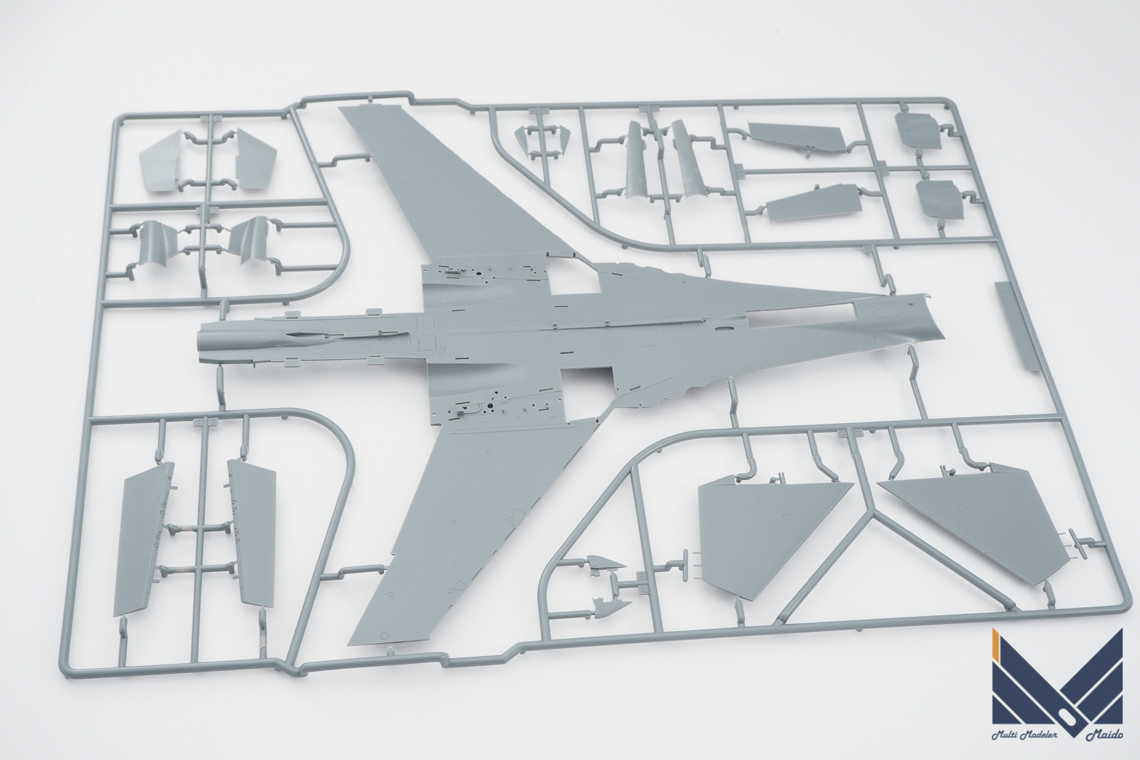 グレートウォールホビー 1/48 Su-27 フランカーB キット紹介 Great