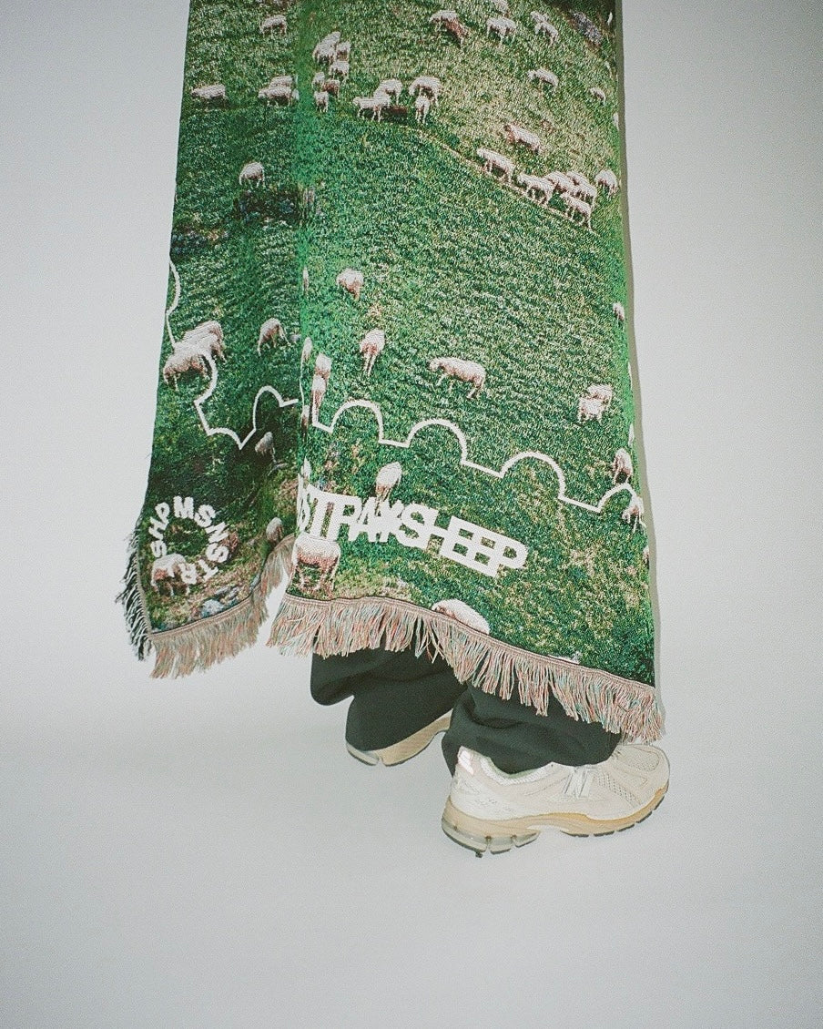 STRAYSHEEP RUG GREEN