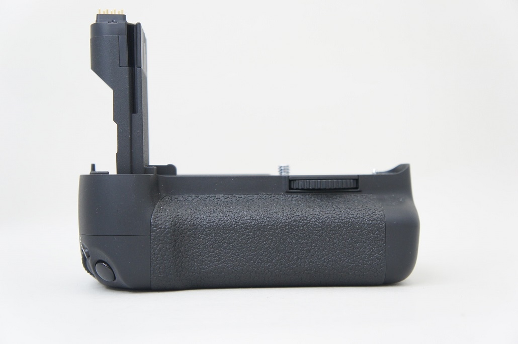 バッテリーグリップ BG-E7 (EOS7D用)【中古管理番号：H0446】 | 中古