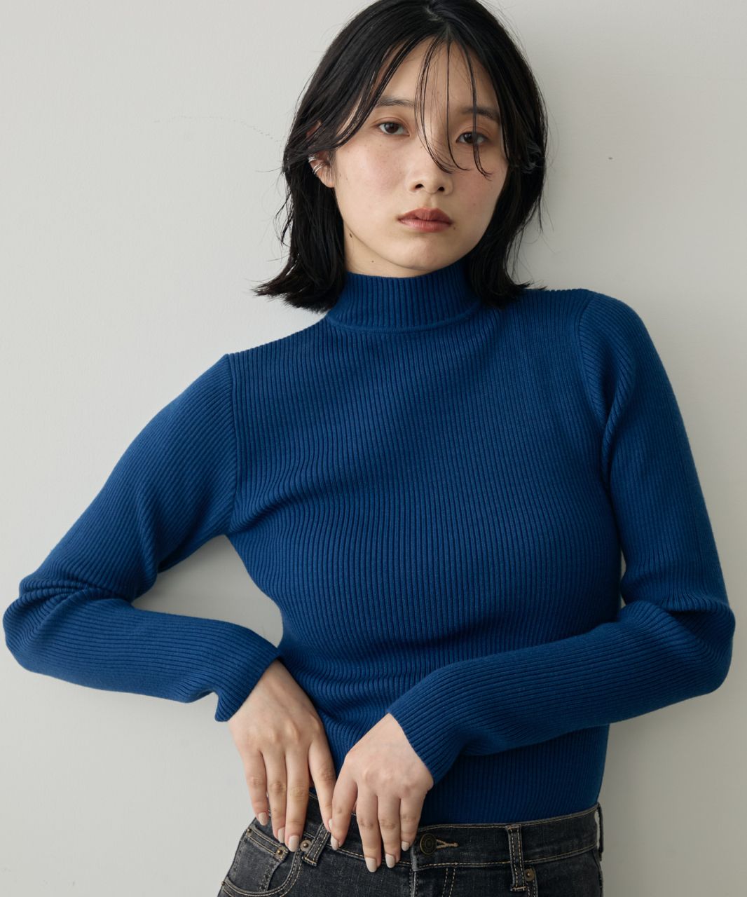 attiree】M/Lサイズ展開 ハイネックリブニットセーター | attiree