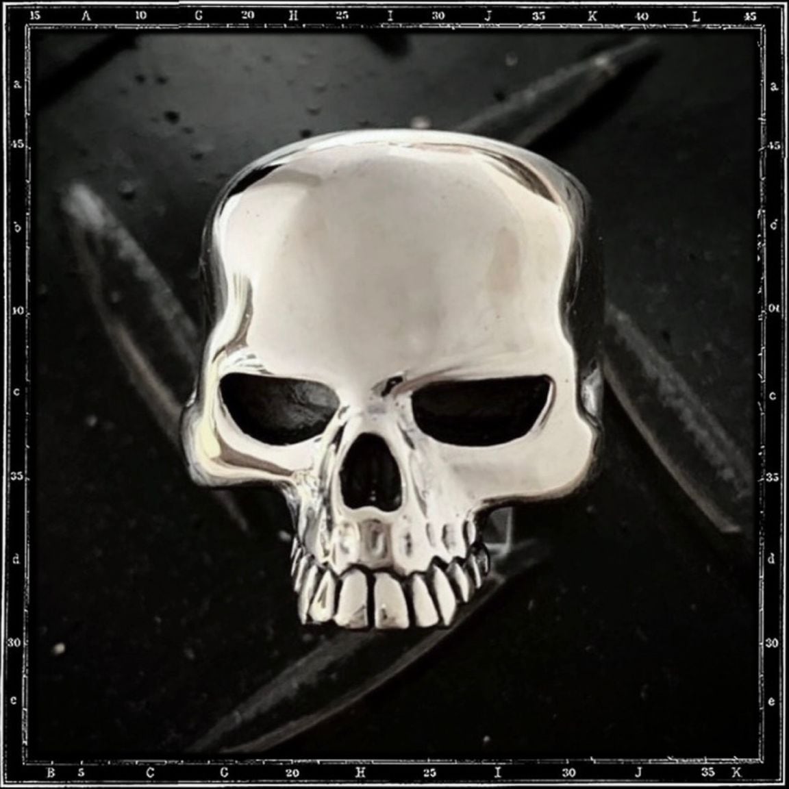 EVIL SKULL RING - LARGE | クレイジーピッグ公式オンラインストア