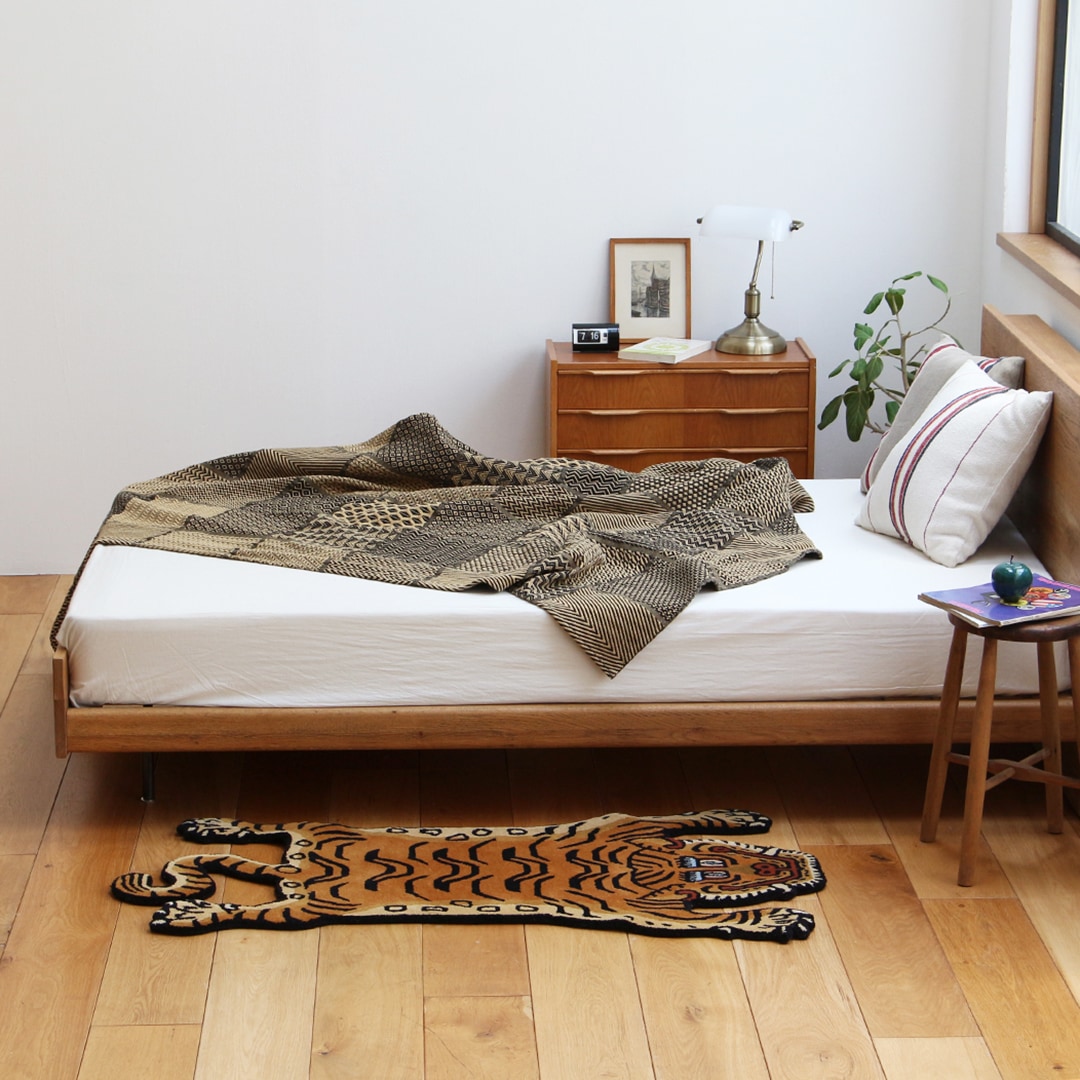 チベタンタイガーラグ 