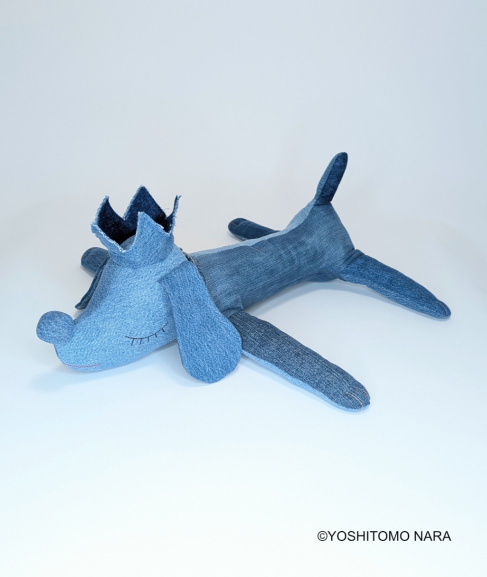 奈良美智 ぬいぐるみ [PUP KING DENIM] ｜ラムフロム - アートグッズ