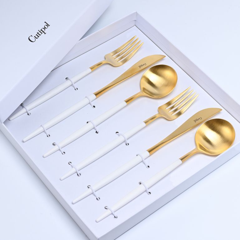 スペシャルラッピング付き】【純正紙袋付き】クチポール Cutipol GOA