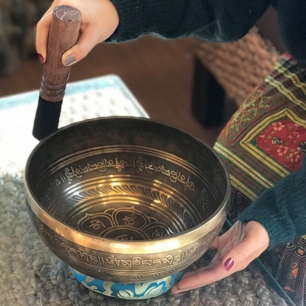 シンギングボウル【φ24cm】【C#】【八吉祥／蓮花・マントラ