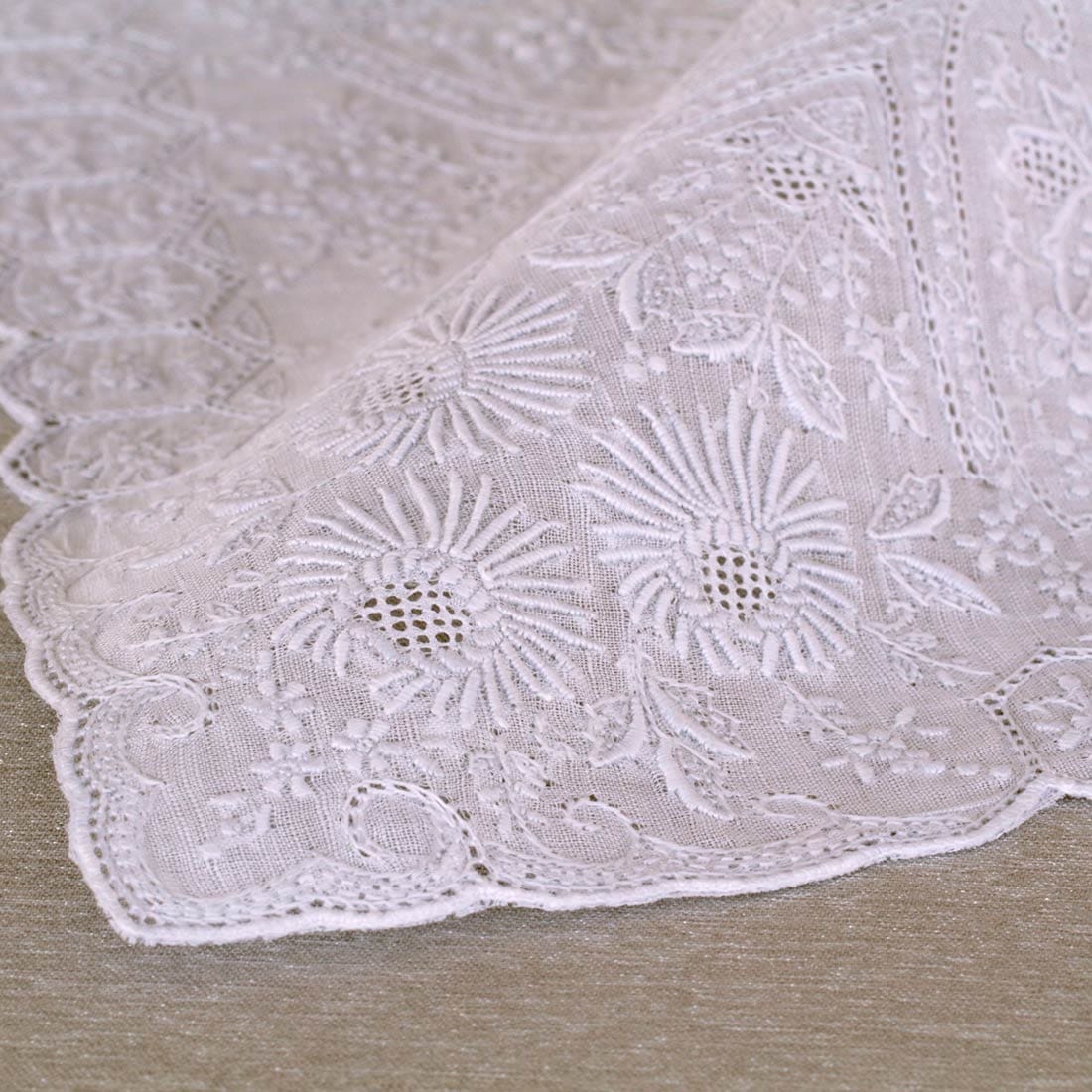 送料無料】汕頭手刺繍 ハンカチ 静夜思 | レディース,スワトウ