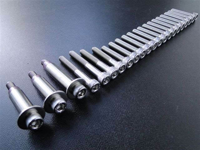 CBX400F/CBX550F ステンレスエンジンカバーボルトセット(22本) | HONDA