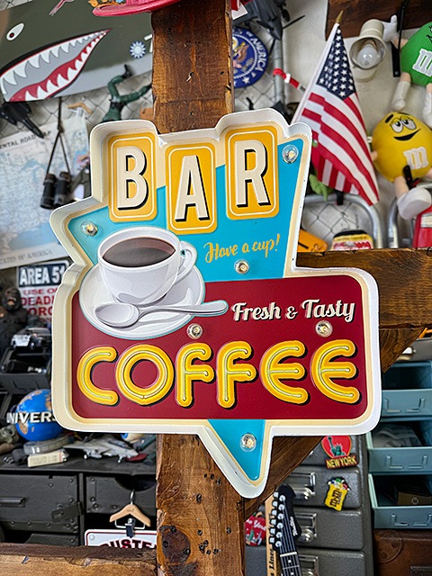 コーヒー＆バー ロードサイン型 LEDティンサイン カフェ 立体看板の