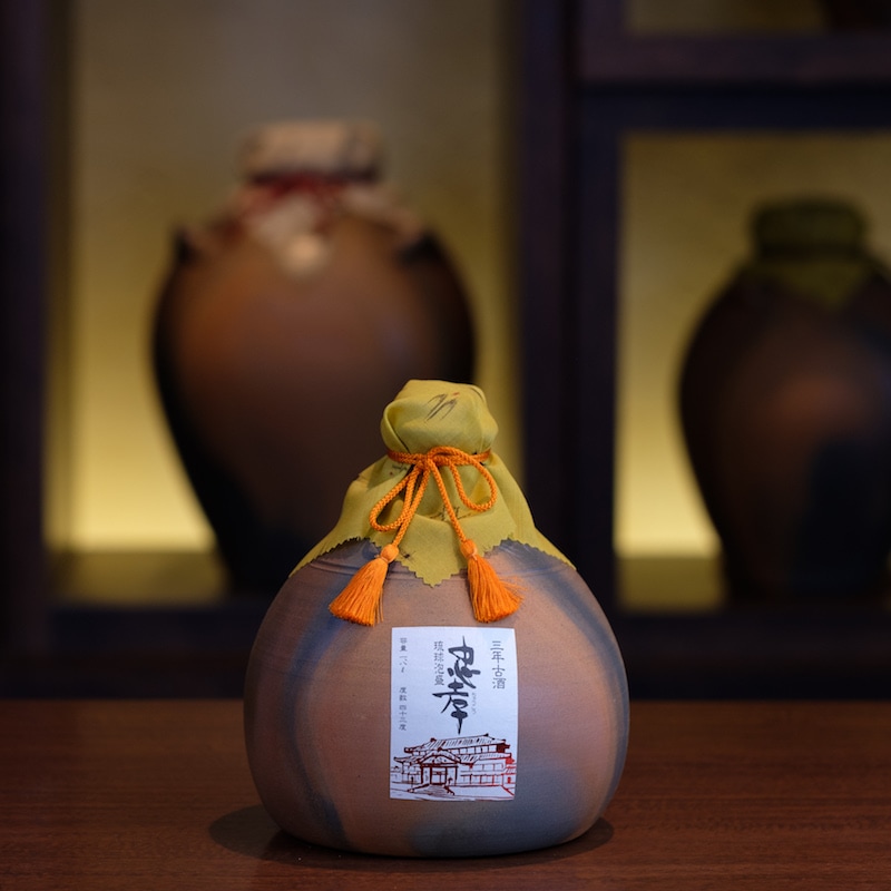 琉球城焼1升甕5年古酒43度