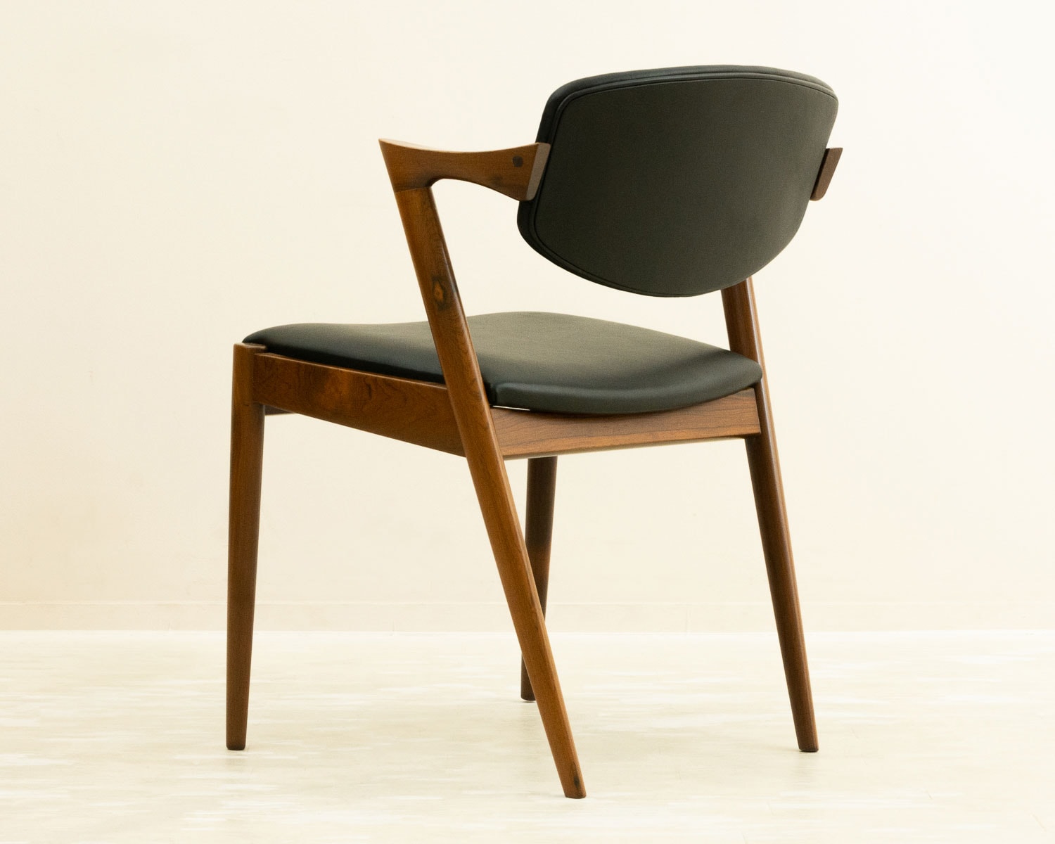 42 アームチェア カイクリスチャンセン ローズウッド 北欧家具 通販