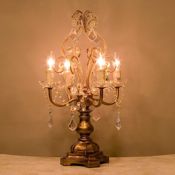 アンティーク調テーブルランプ「ケウェウスII・ATゴールド」4灯(W30