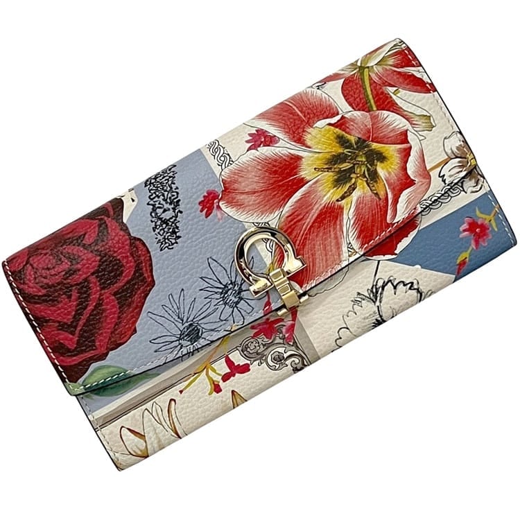 サルヴァトーレ フェラガモ 二つ折り 長財布 ライトブルー ガンチーニ