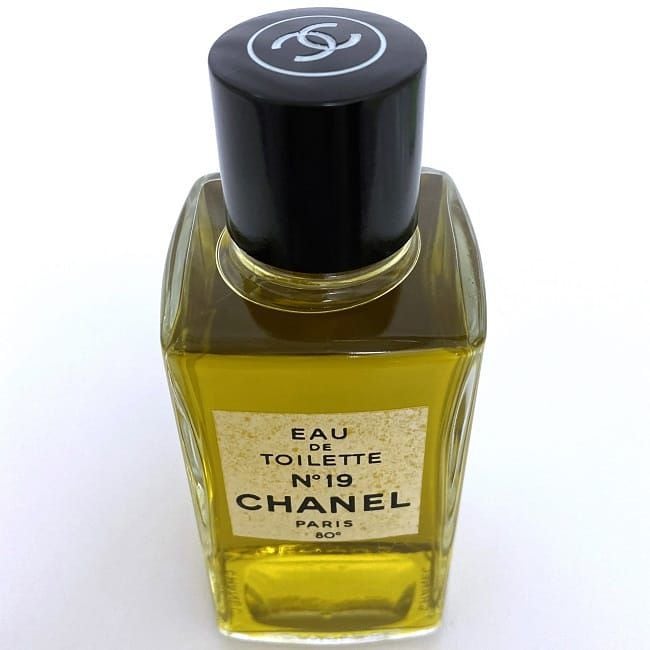 シャネル 香水 NO19 オードトワレ 開封済み 中古 CHANEL 118ml