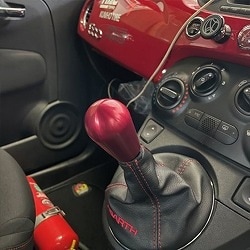 Forge ショートシフター for FIAT,ABARTH 500/595/695｜ラテン車の雑貨