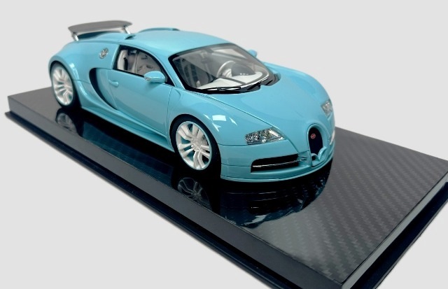 予約 Ultra Unique 1/18 ブガッティ ヴェイロン Bugatti Veyron Blue