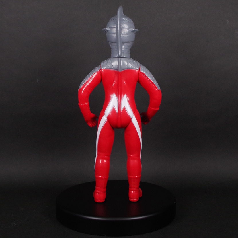 ブルマァク BULLMARK/ソフビ Sウルトラセブン/レギュラータイプ｜墓場