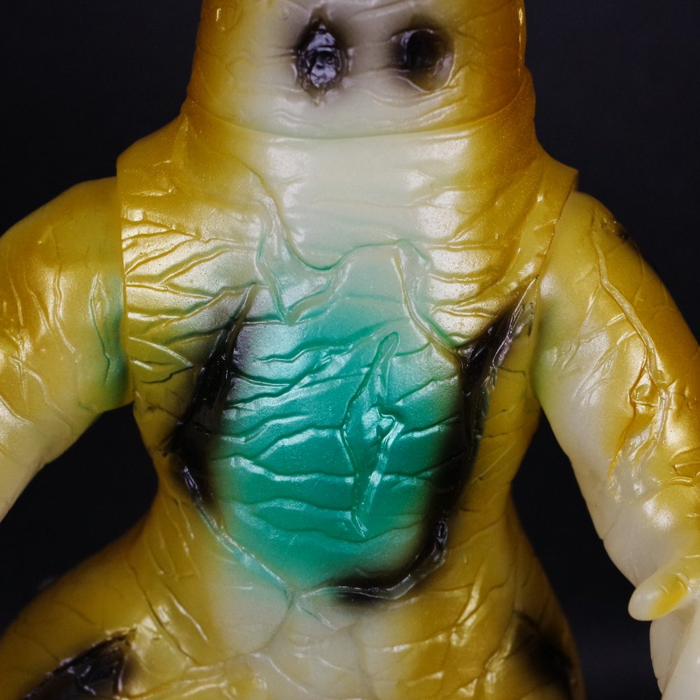 ソフビ/ブルマァク BULLMARK/エレキング/蓄光ゴールド｜墓場の画廊