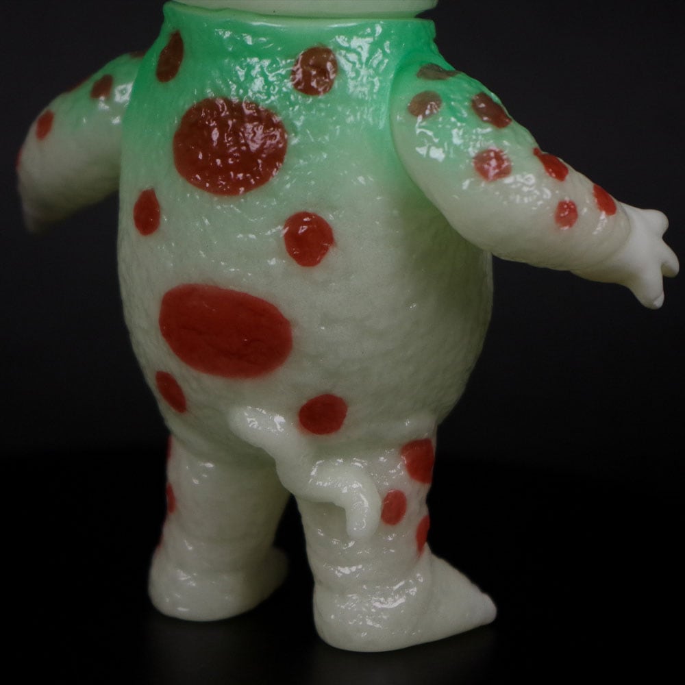 ソフビ】【MAX TOY】快獣ブースカ（蓄光）/MAXTOY マックストイ｜墓場