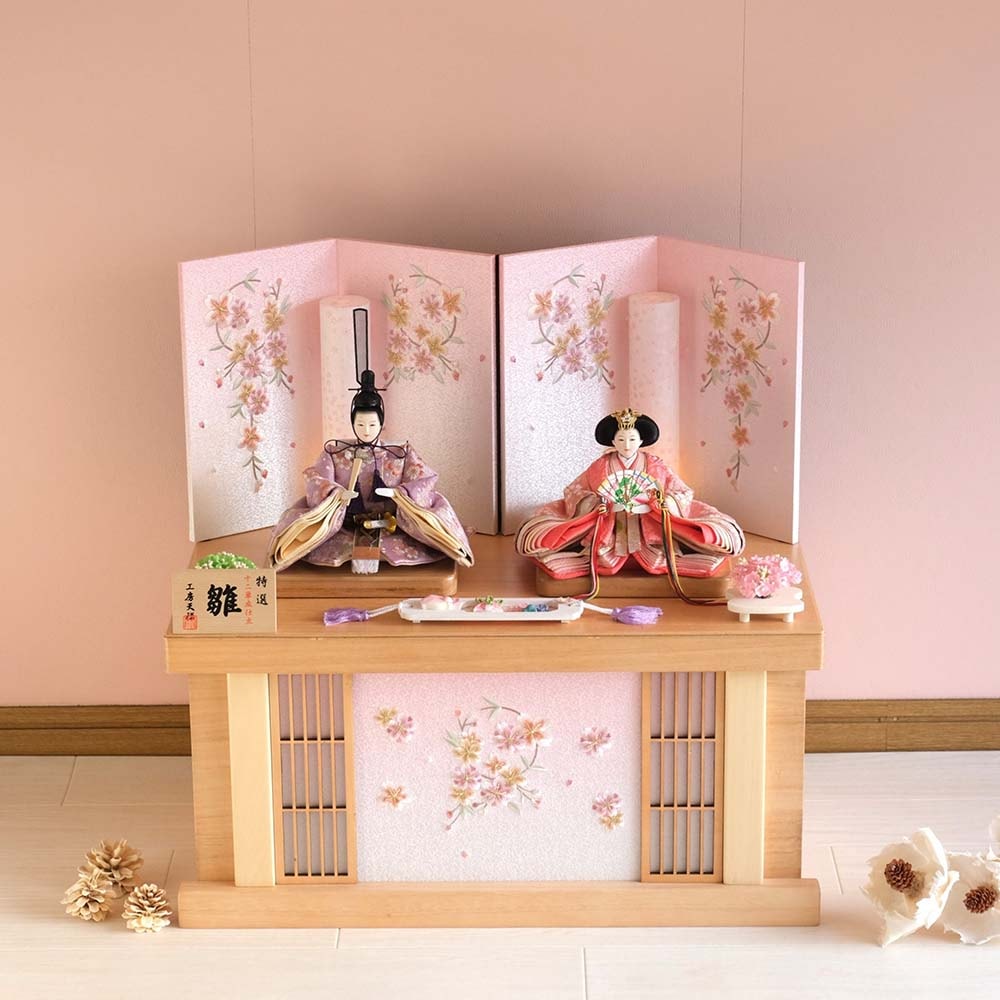 雛人形 収納飾り 宴桜 芥子親王 ピンク刺繍屏風 木製 横幅55cm