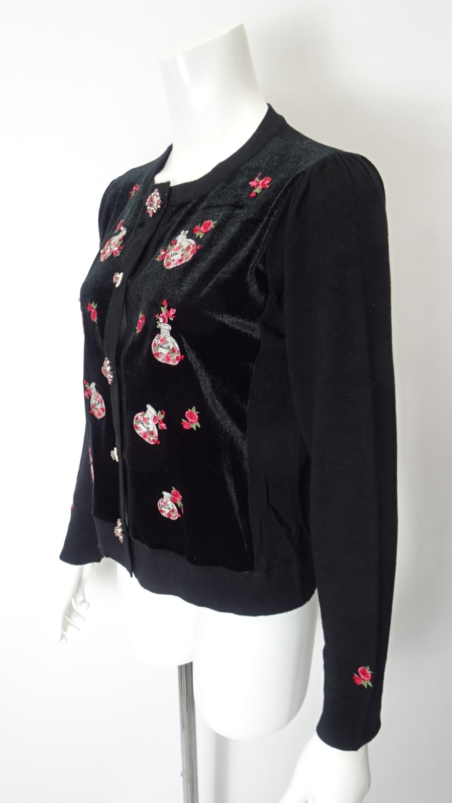 2025年秋冬 香水瓶刺しゅう ベロア素材×ニットカーディガン 2521015