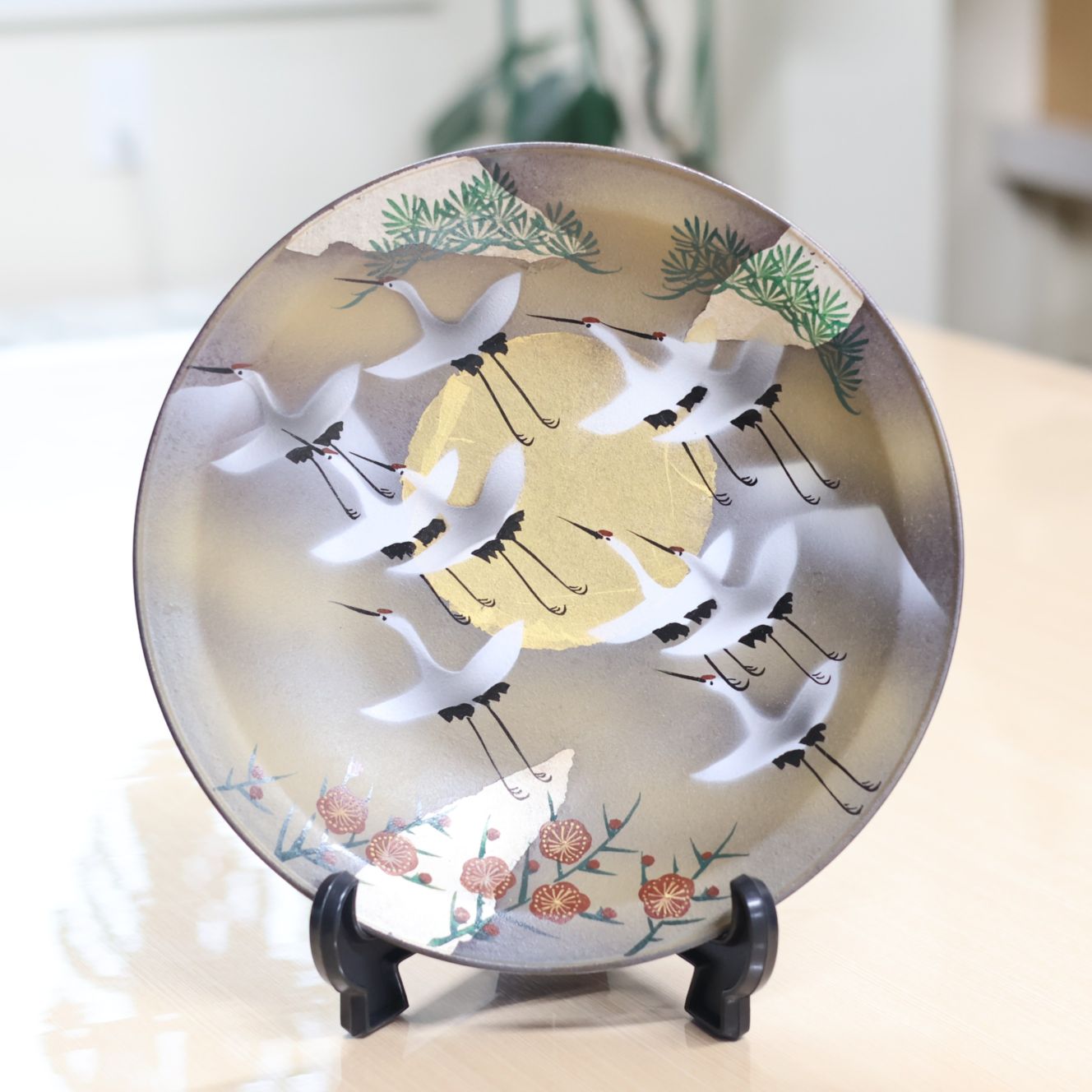 九谷焼 飾皿 10号・牡丹鳥 （皿立付）/ 光崖窯（こうがいがま） | 飾皿