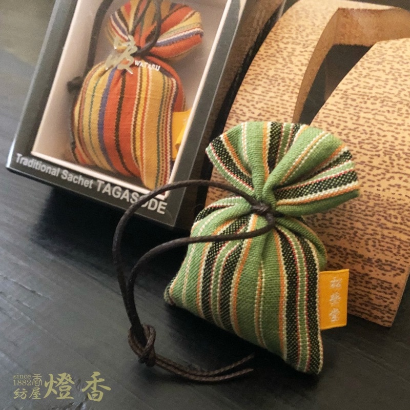 松栄堂の匂い袋『誰が袖 【渡(わたる)ルリック（縞）】』綿織布1入